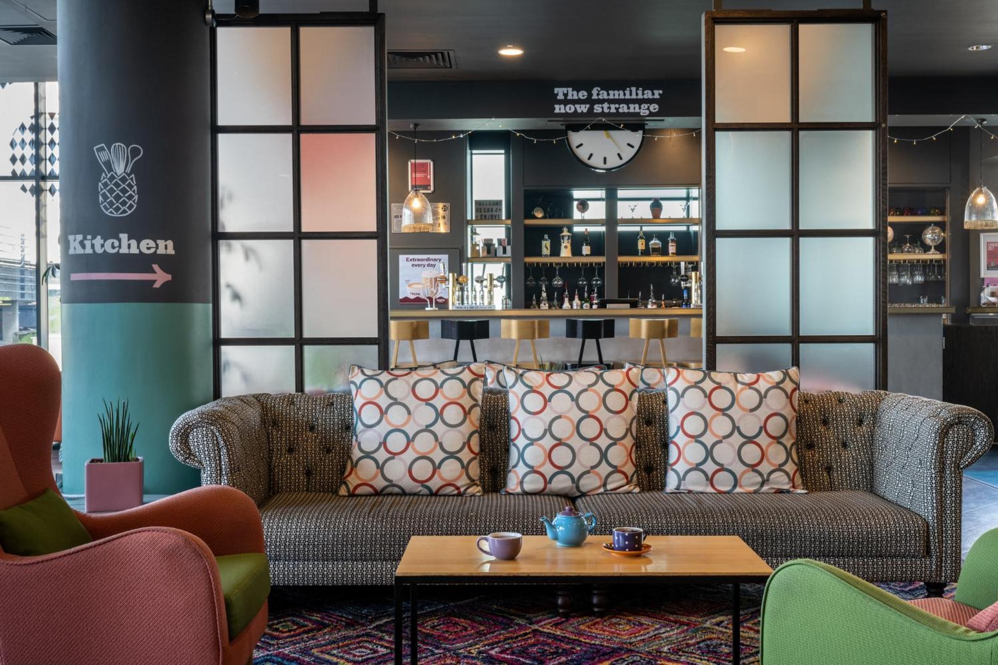 Leonardo Hotel Brighton Екстер'єр фото