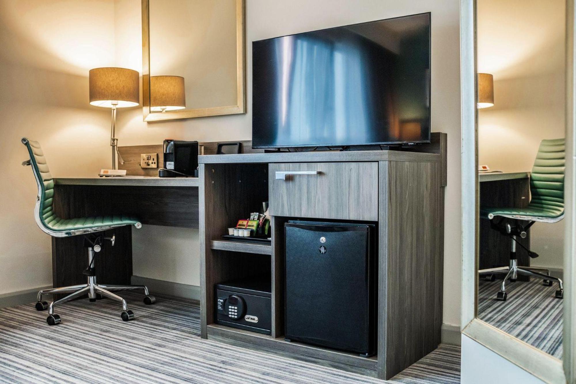 Leonardo Hotel Brighton Екстер'єр фото